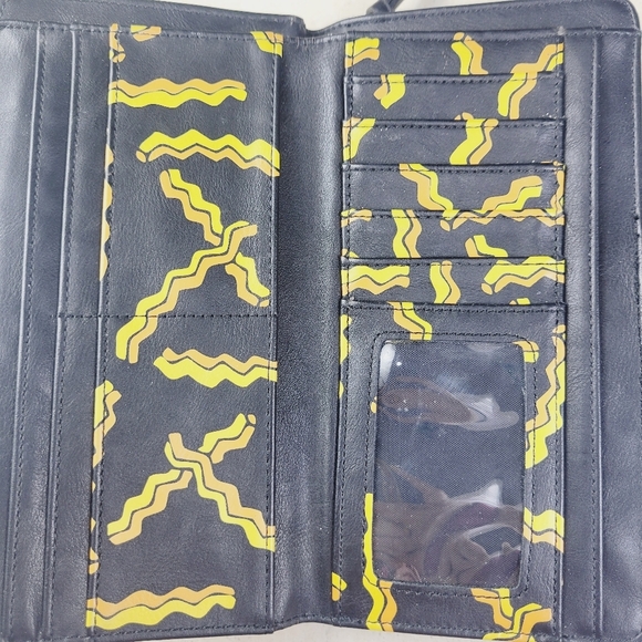 Iron fist Cyclops Burger Wallet - Picture 6 of 16